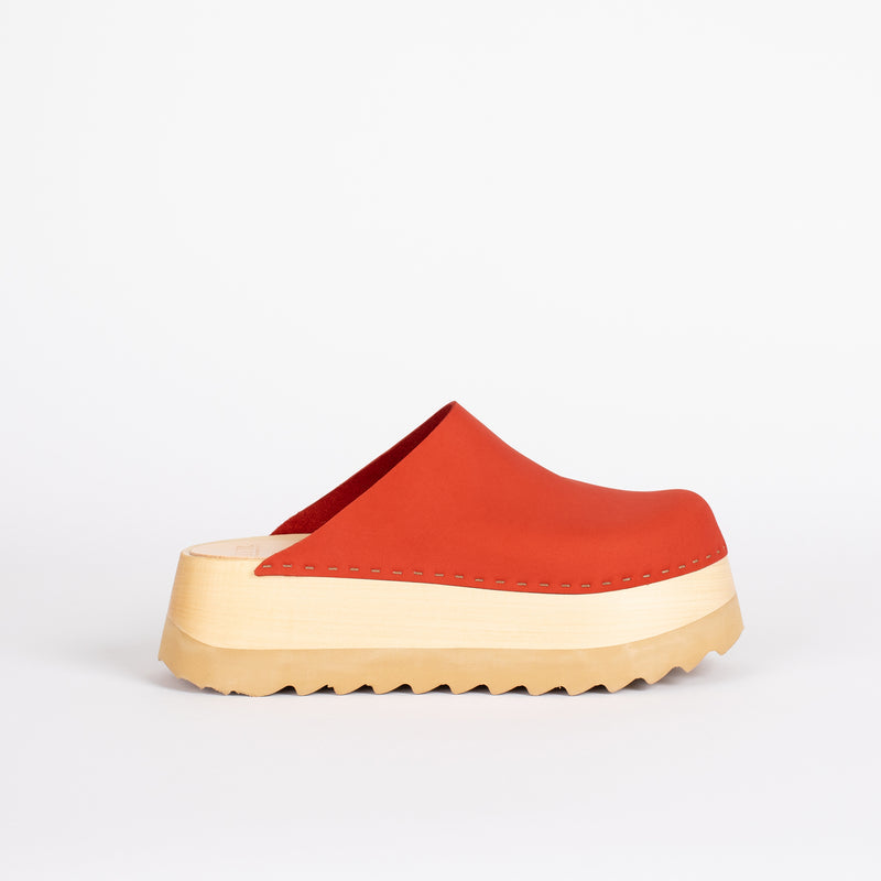 Chonk Clog in Poppy