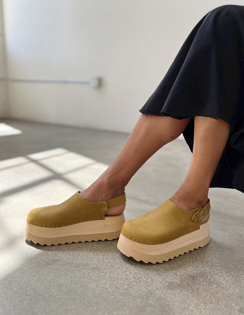 Tegan Clog in Kelp