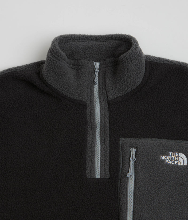 The North Face Yumiori 1/4 Zip Fleece in TNF Black and Asphalt Grey / Monument Grey