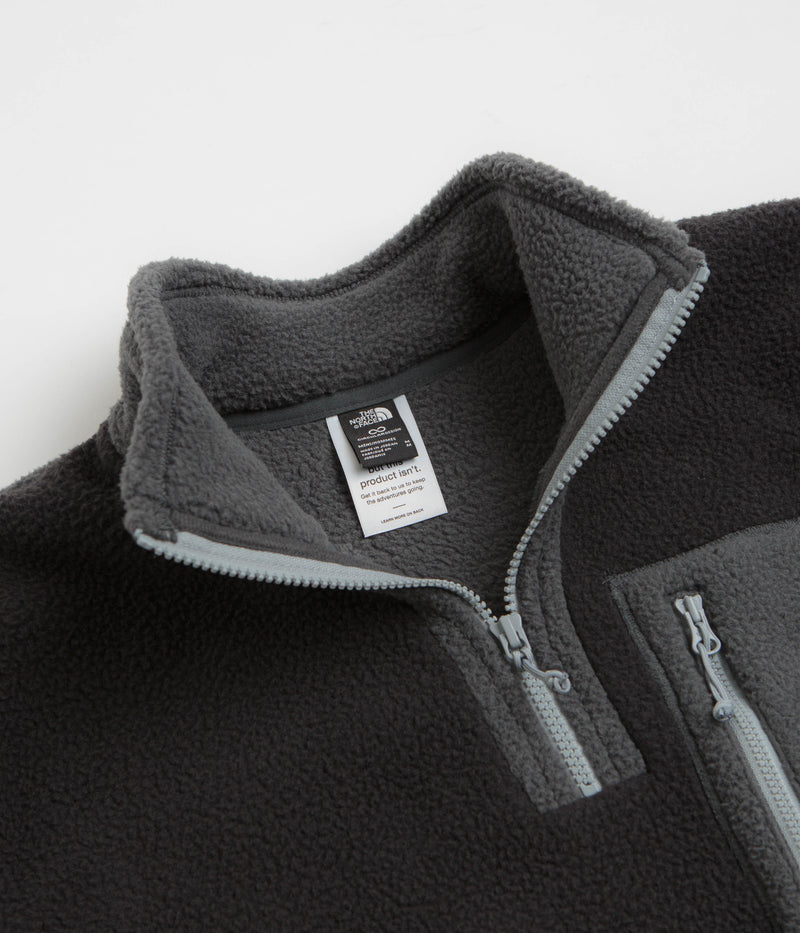 The North Face Yumiori 1/4 Zip Fleece in TNF Black and Asphalt Grey / Monument Grey
