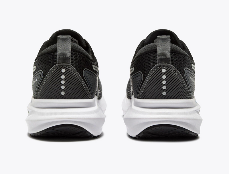 Women's Diadora Mythos Blushield Vigore 4 (Final Sale)